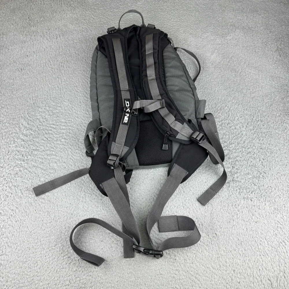 Dakine Heli Pro Pack Backpack Gray And Green School Snowboard Skate Helipack